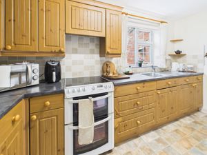 Kitchen- click for photo gallery